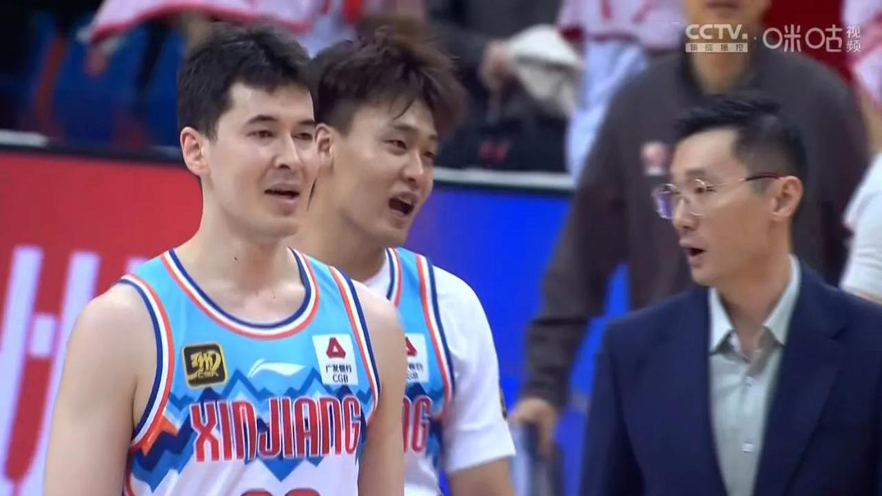 九游网页平台-RNG观众热烈欢呼！，詹姆斯迎来五赛季出色发挥比赛高潮迭起(科比感谢球迷ps)