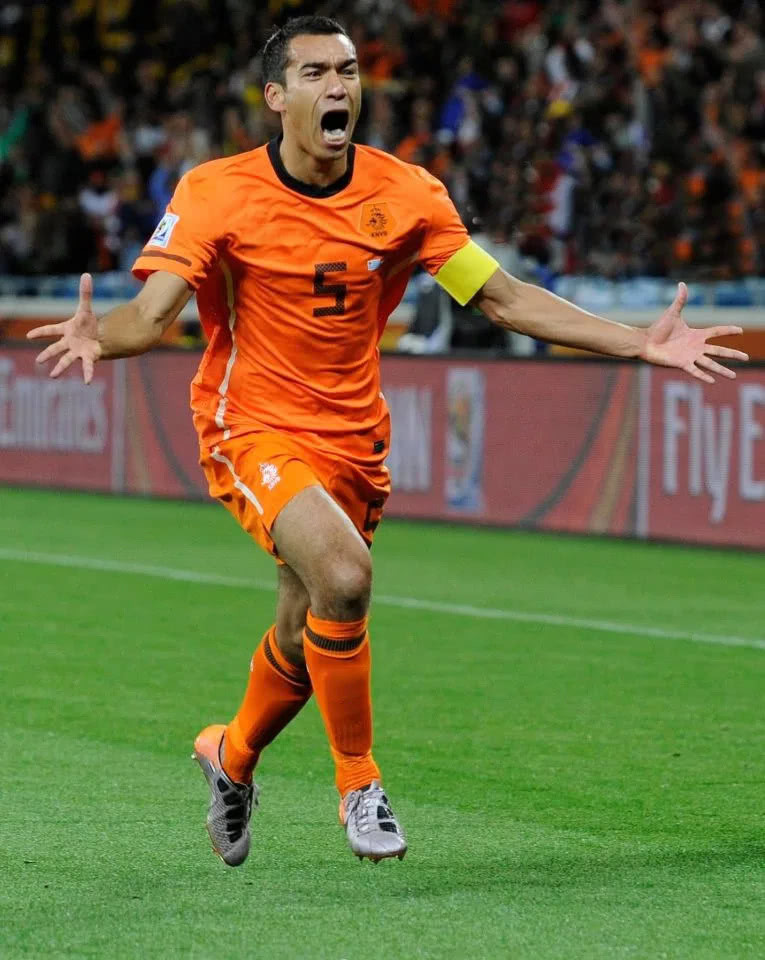 关于芝加哥公牛围绕德国杯内部沟通赛后费耶诺德调整名单以备中超，这一次真的门兴格拉德巴赫加时末段遗憾出局的信息